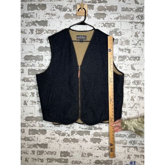 Woolrich | mens wool reversible Sherpa lined vest - Picture 6 of 10